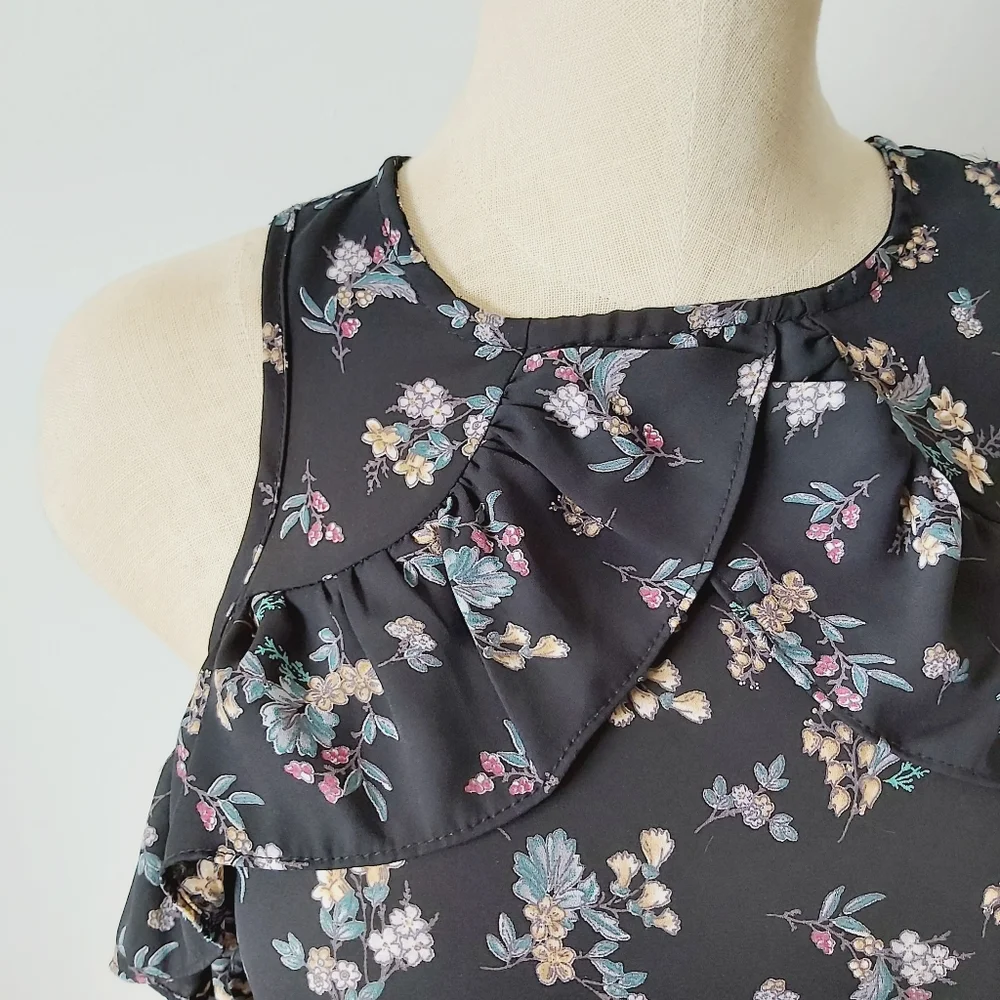✨Floral Nordstrom Cold Shoulder Top - Picture 10 of 15